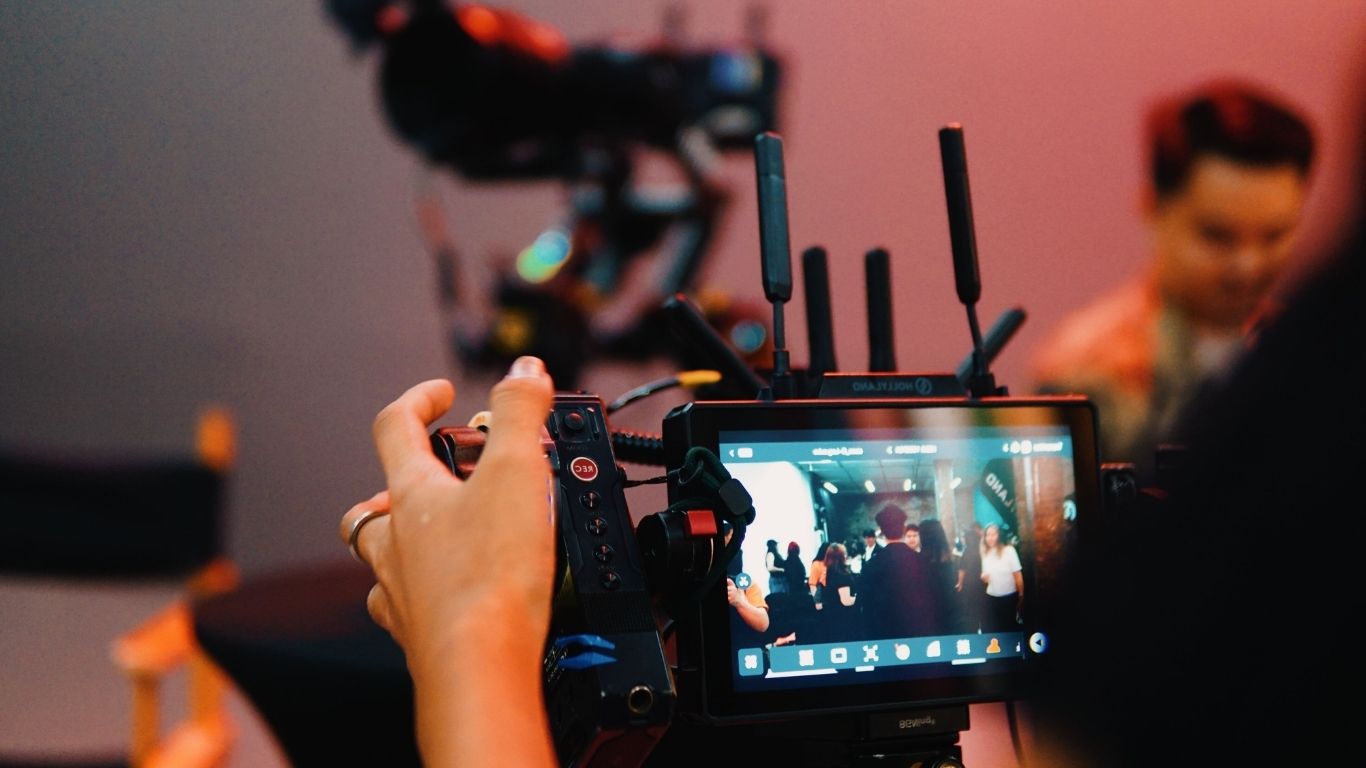 Tim videografer Osky Studio meliput acara korporat di Jakarta